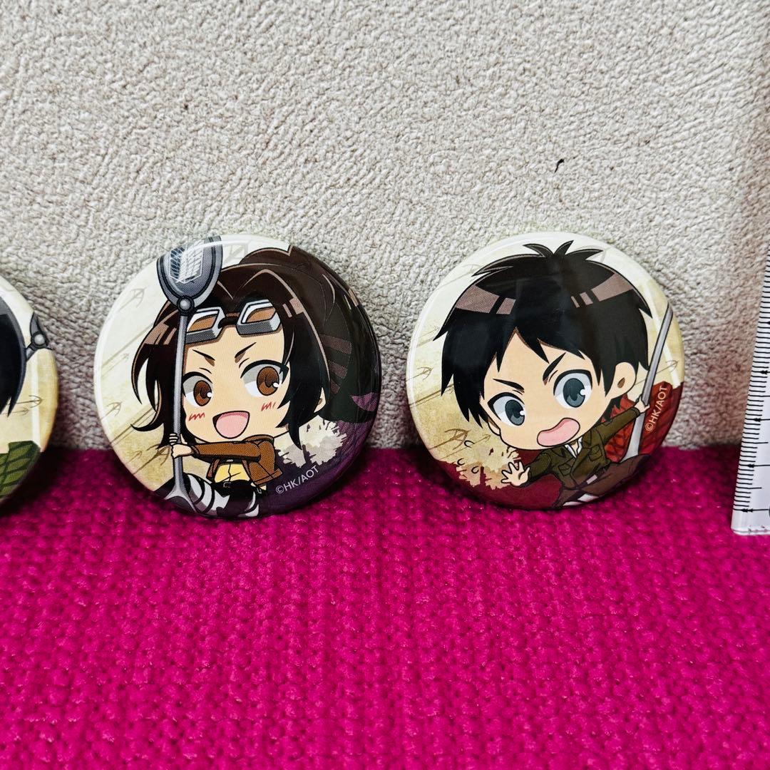 進撃の巨人 エレン リヴァイ ハンジ 缶バッジ セット ！