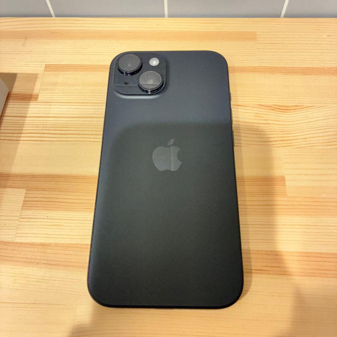 Apple iPhone 15 ブラック 128GB ディスプレイを公式にて交換