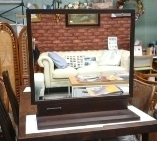 置き鏡　ドレッサー　アフロ　Ａｆｌｏｔ　ミラー角度調整可能　コンセント付　国産品