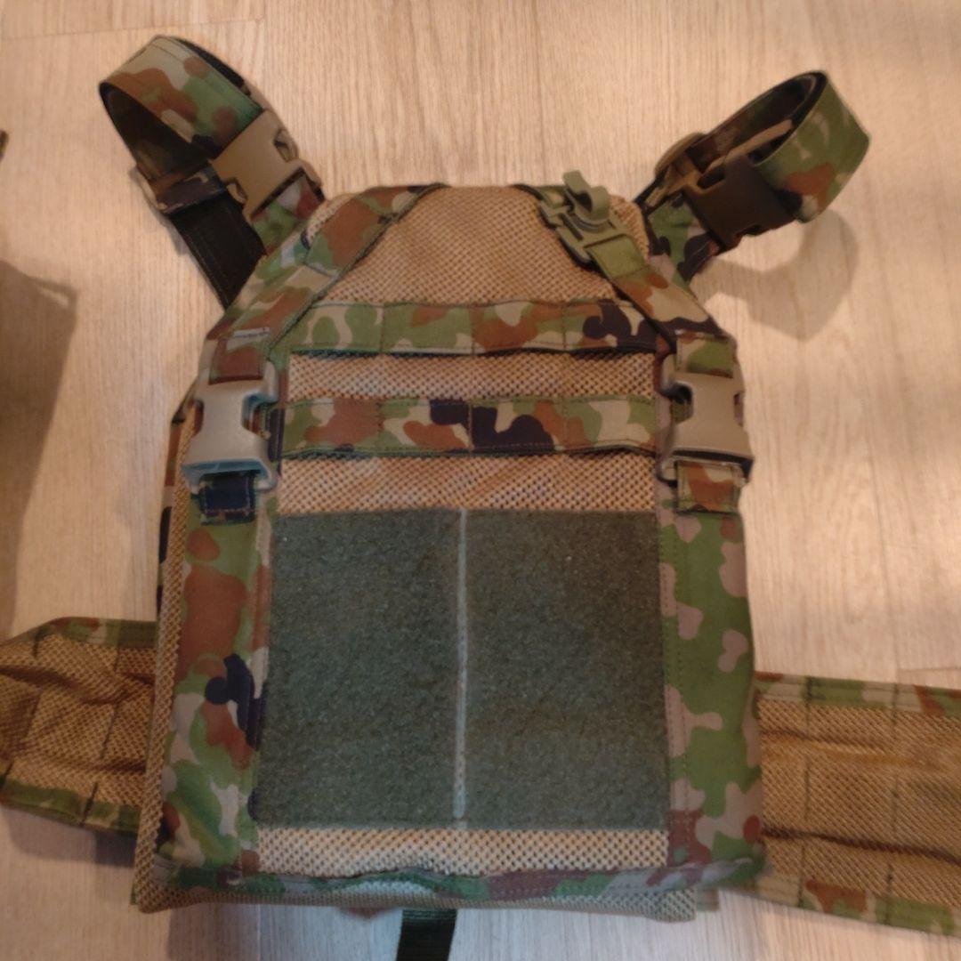 LABO R=EQUAL製　陸自迷彩プレートキャリア　メッシュ多用
