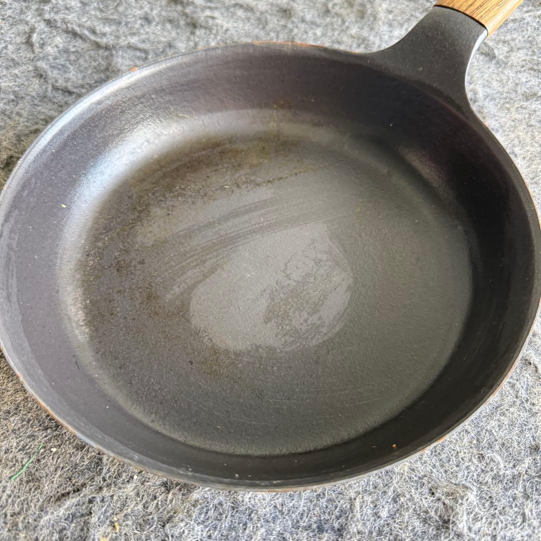 PK90激安早い者勝ち✨　バーミキュラ フライパン 20cm ウォールナット