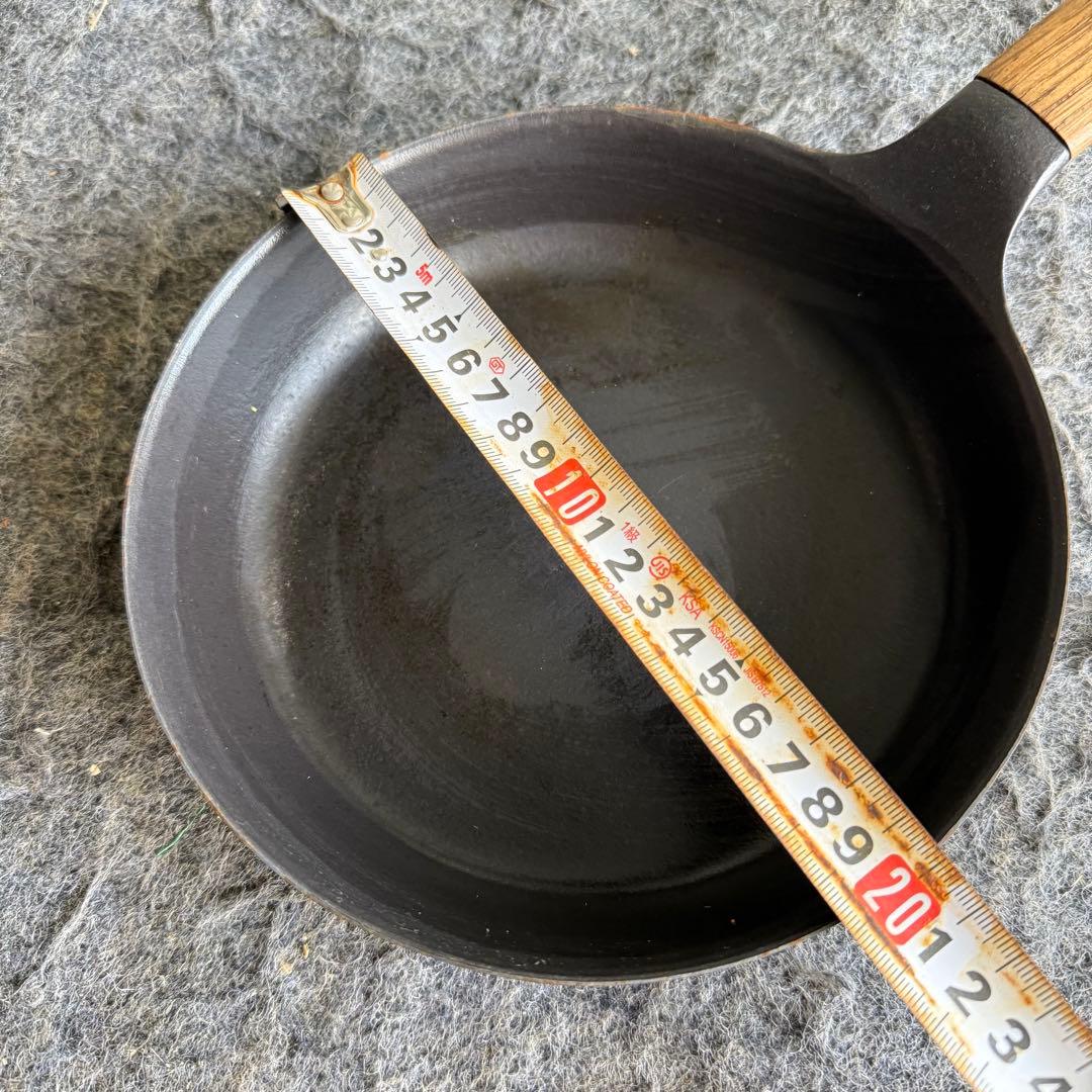 PK90激安早い者勝ち✨　バーミキュラ フライパン 20cm ウォールナット