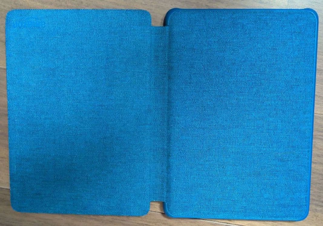 Kindle paperwhite（第10世代）_純正ケース付き