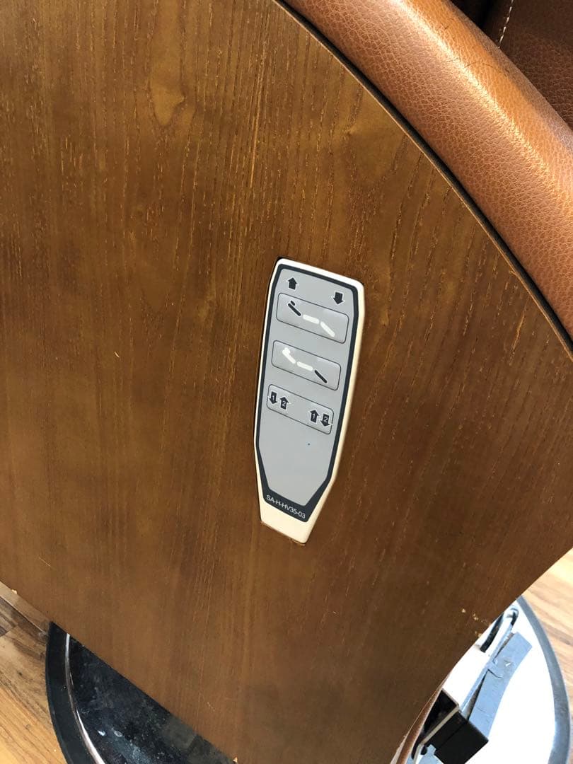 送料無料 本革 理容椅子 LEON 2台セット 現物確認OK 奈良県 状態良好