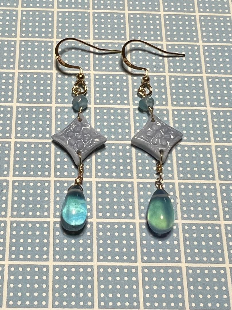 ブルーオパール　フラワー　両面　カービング　アクアマリン　14kgfピアス