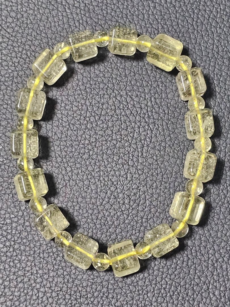 ⭐人気商品⭐希少⭐リビアングラス　キューブカット　ブレスレット