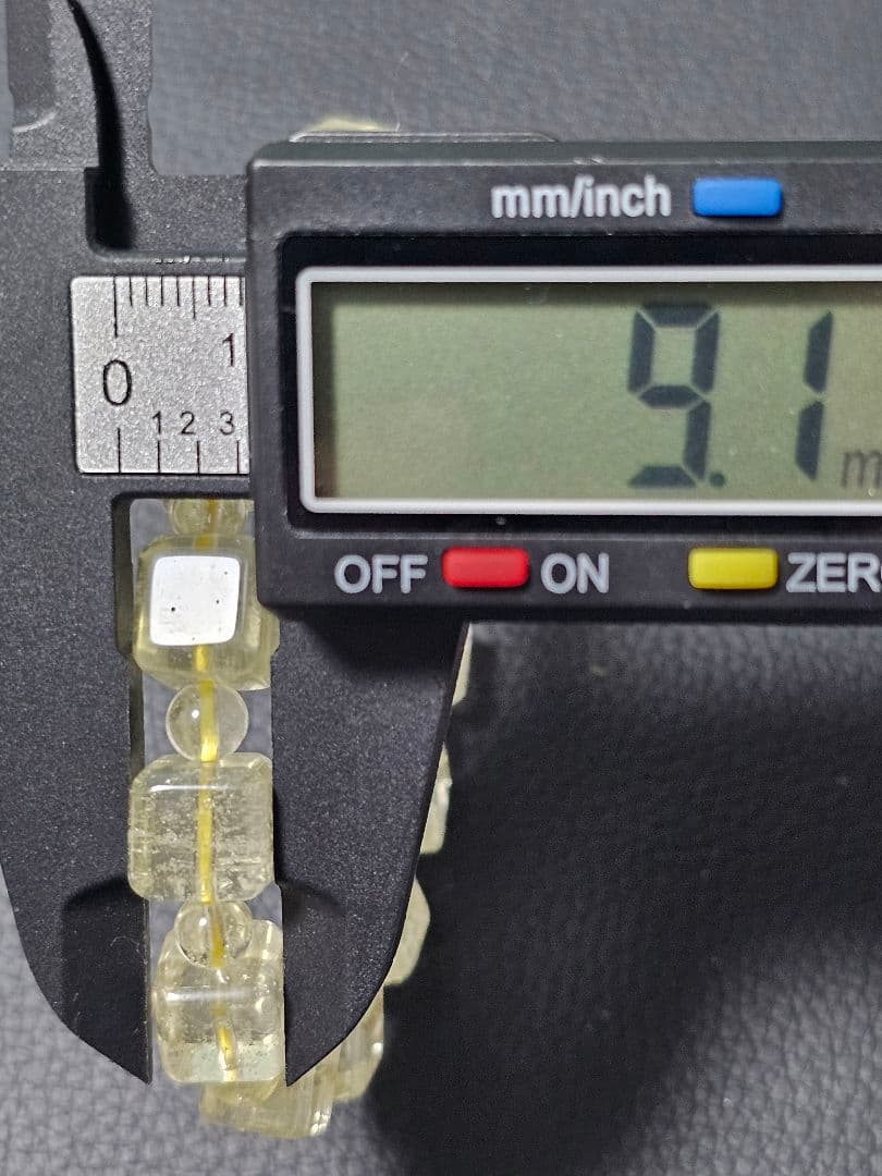 ⭐人気商品⭐希少⭐リビアングラス　キューブカット　ブレスレット