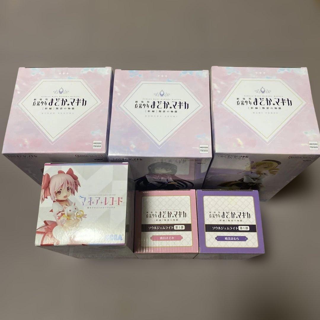 まどか☆マギカ フィギュア4体とマギカソウルジェムライト2種セット