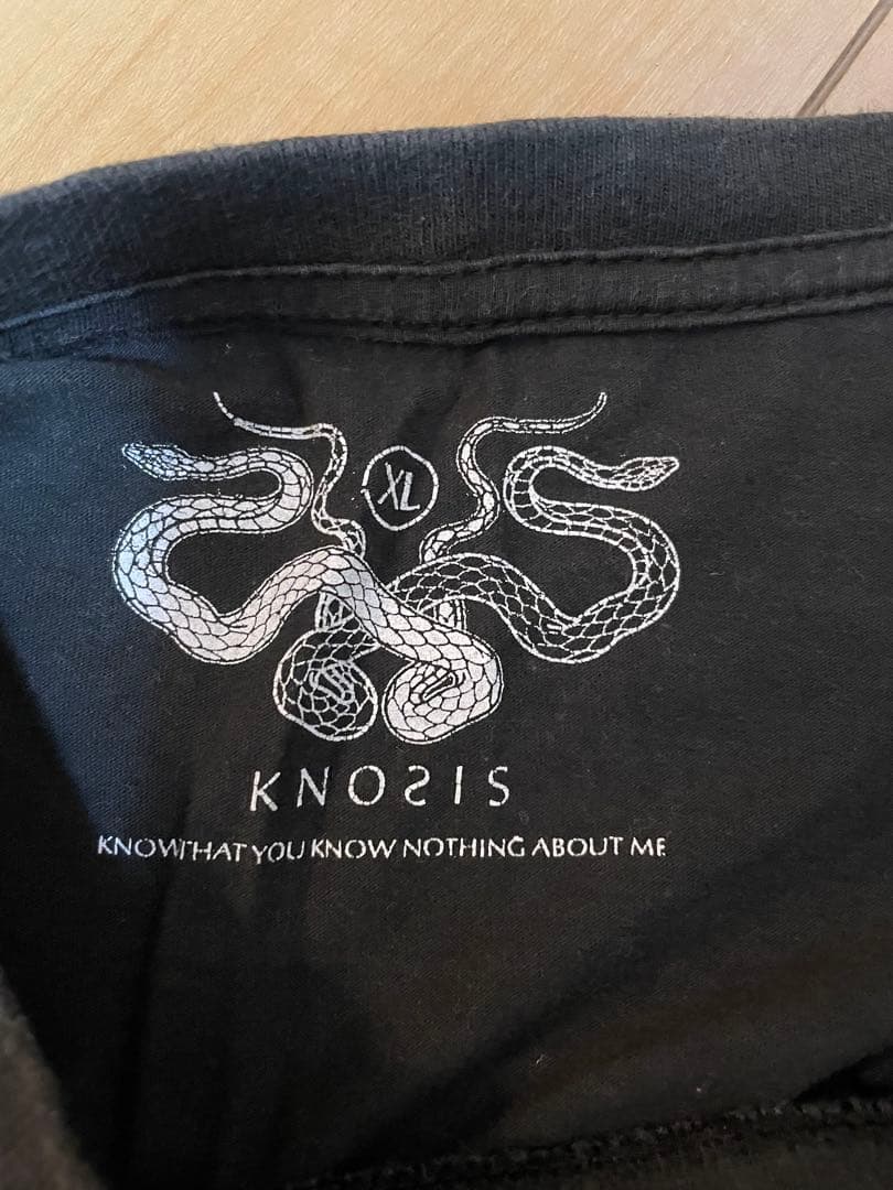 knosis tシャツ