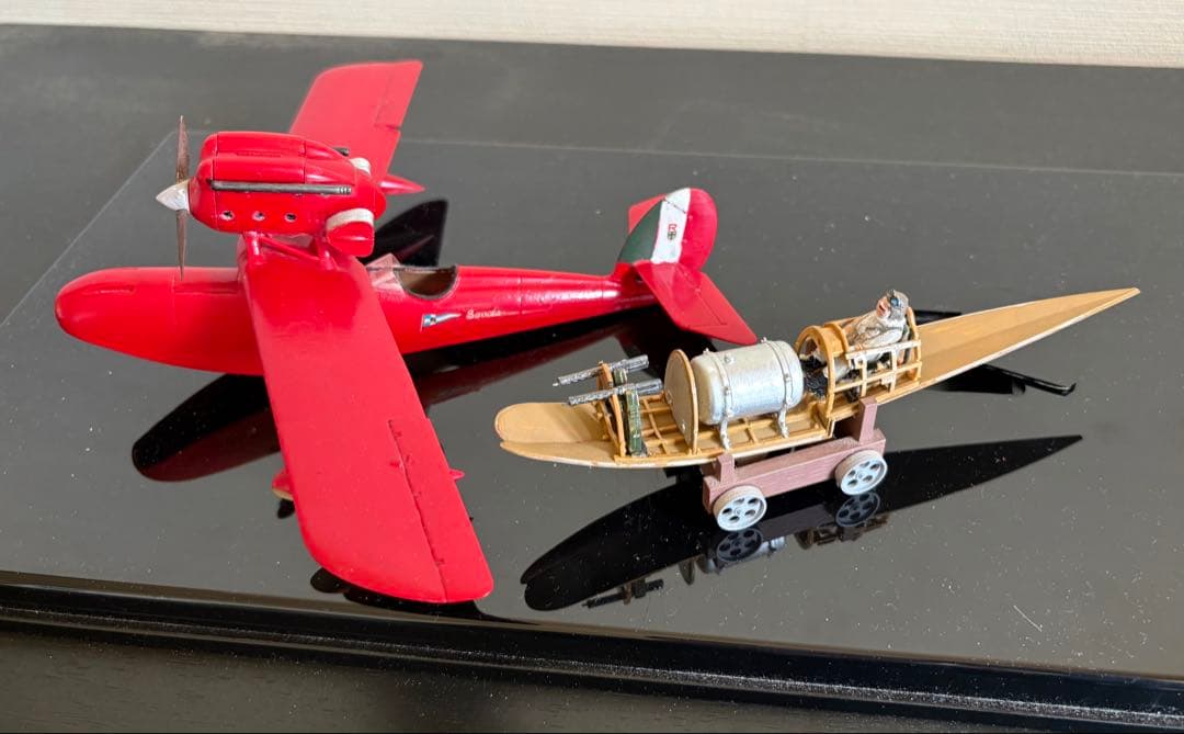 紅の豚　飛行艇3機アクリルケース入り、最終値下げ！