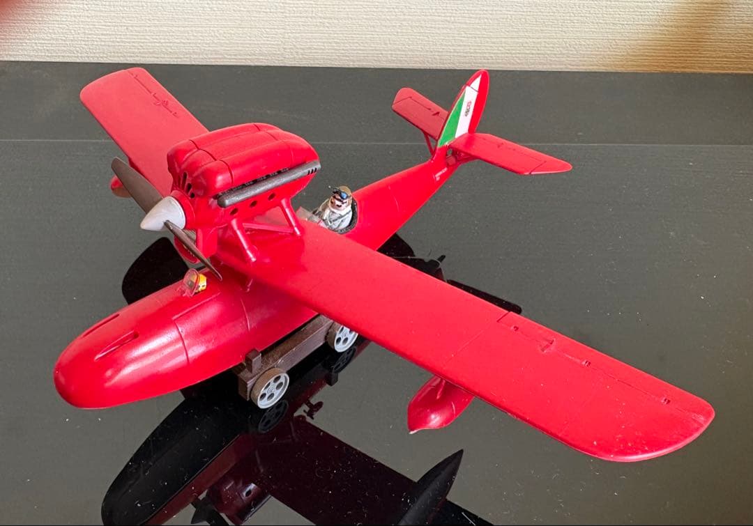 紅の豚　飛行艇3機アクリルケース入り、最終値下げ！