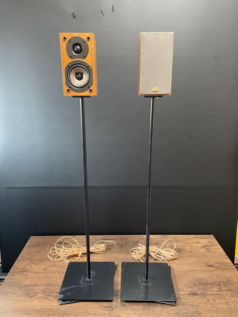 ONKYO スピーカー D-105M 2個セット　スタンド付き