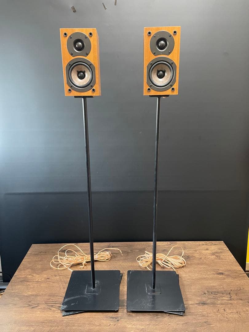 ONKYO スピーカー D-105M 2個セット　スタンド付き