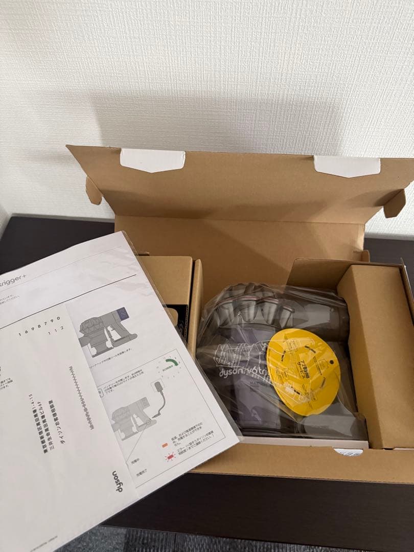 【未使用・即日配送】Dyson V6 Trigger+ 掃除機 付属品完備