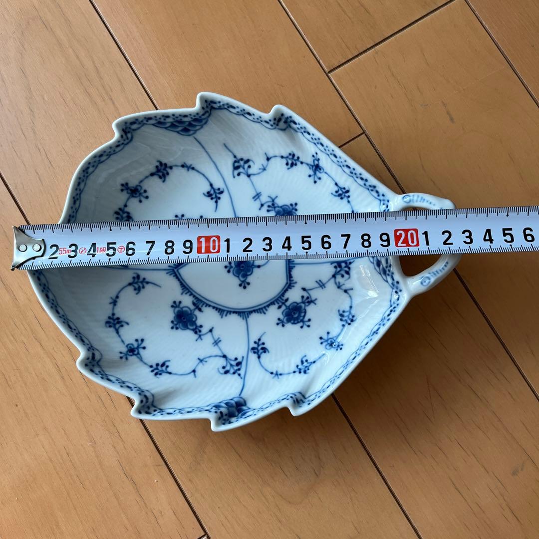ロイヤルコペンハーゲン ブルーフルーテッド ハーフレース リーフ ディッシュ