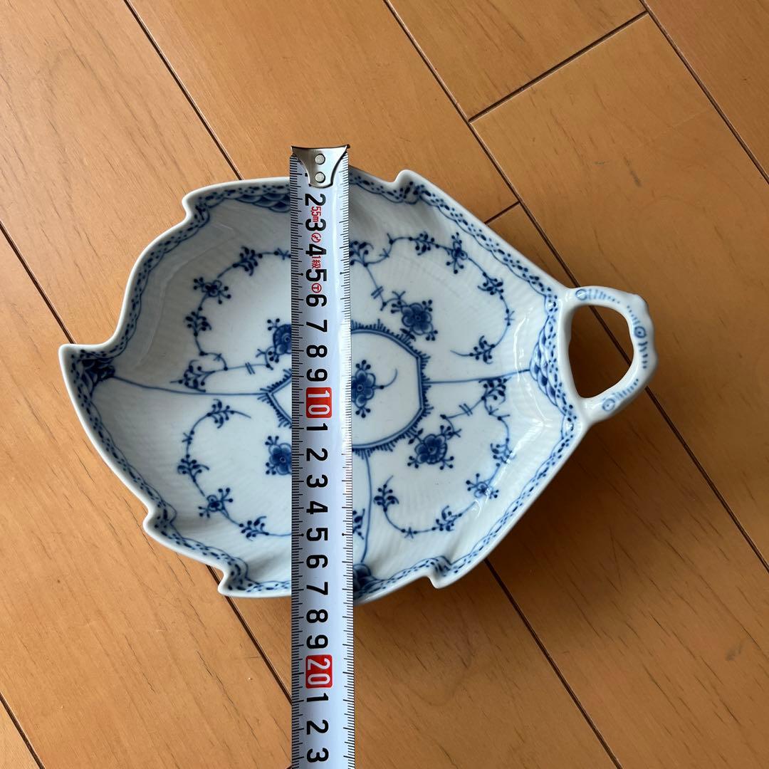 ロイヤルコペンハーゲン ブルーフルーテッド ハーフレース リーフ ディッシュ