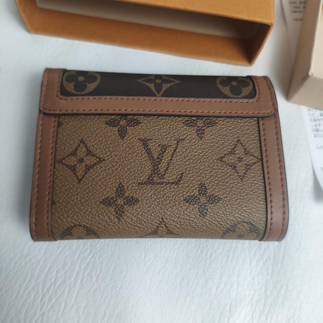 【極美品】コンパクト リバース　M68725三つ折り財布