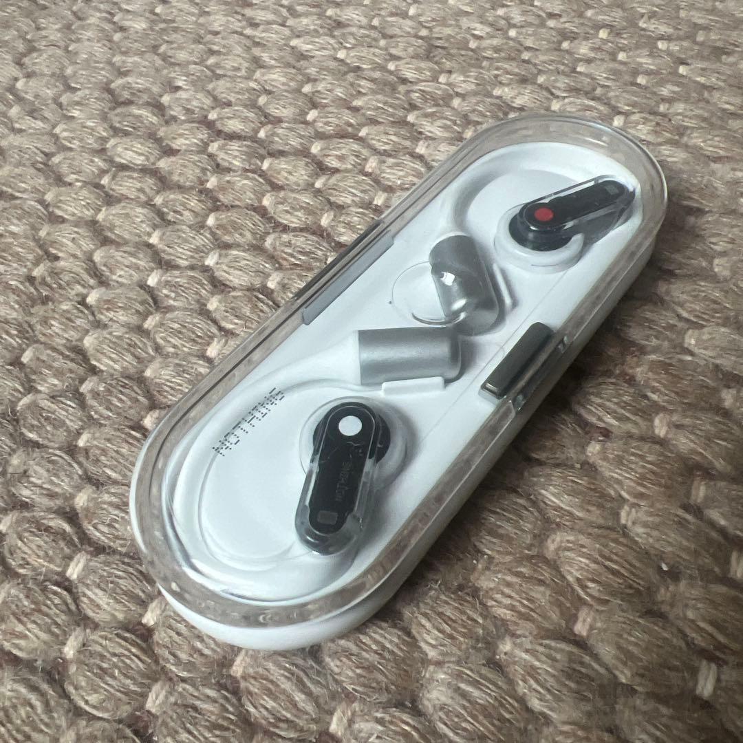 NOTHING ワイヤレスイヤホン シルバー