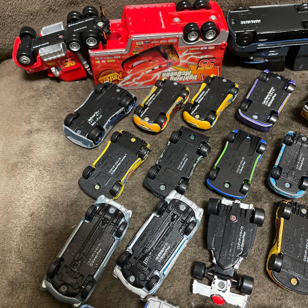 カーズ　トミカ　トレーラー2台含む34台