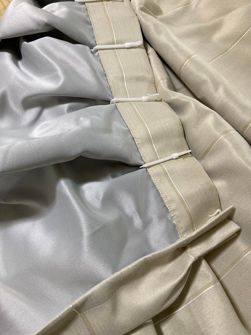 光沢カーテン、遮光性、オーダーメイド品