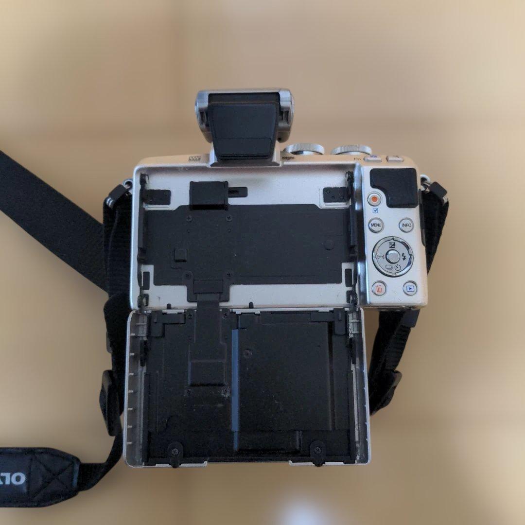 OLYMPUS　PEN Lite E-PL7