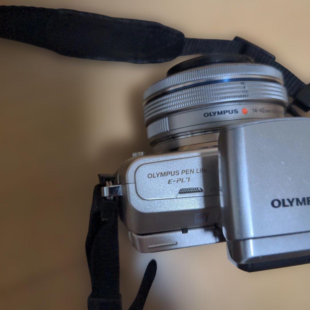 OLYMPUS　PEN Lite E-PL7