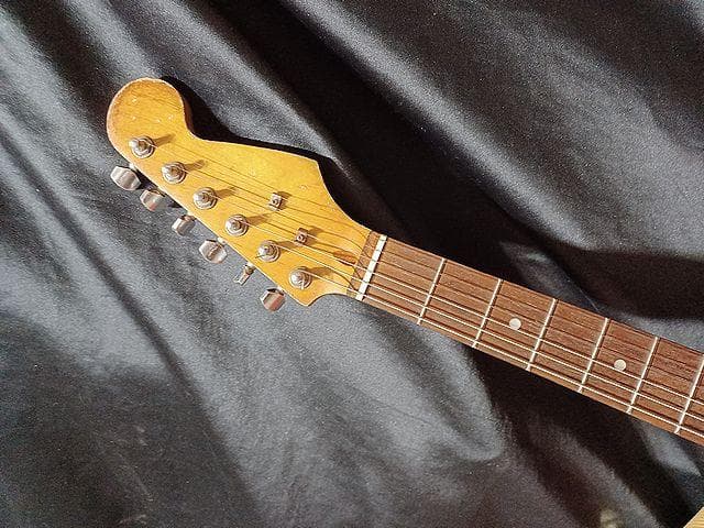 ギター FiestaRed Relic LaquerFinishStratocaster