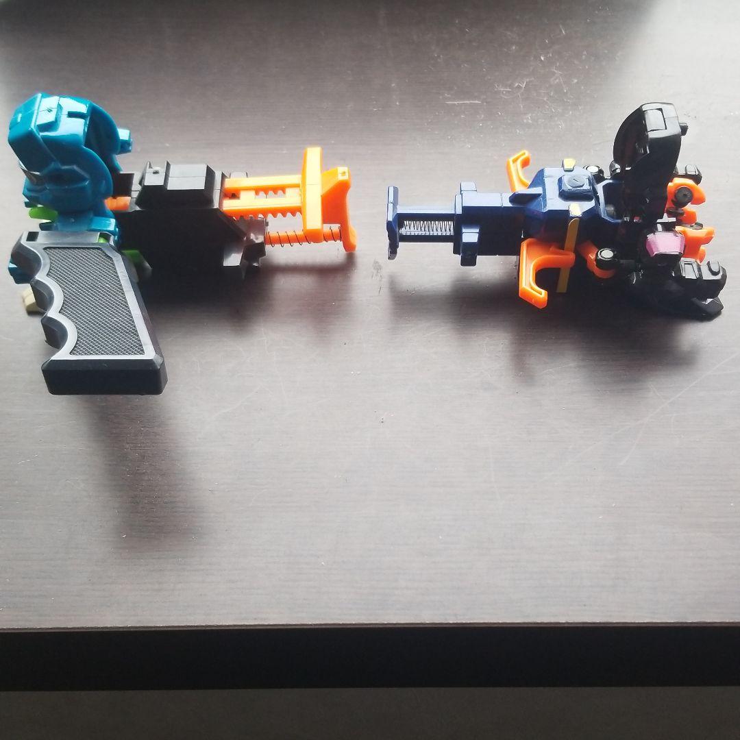 ビーダマン4体セット