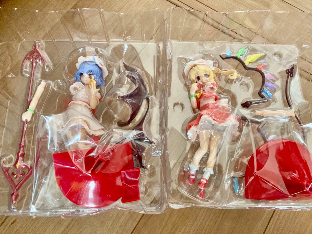 東方プロジェクトフィギュア　レミリア＆フランドール