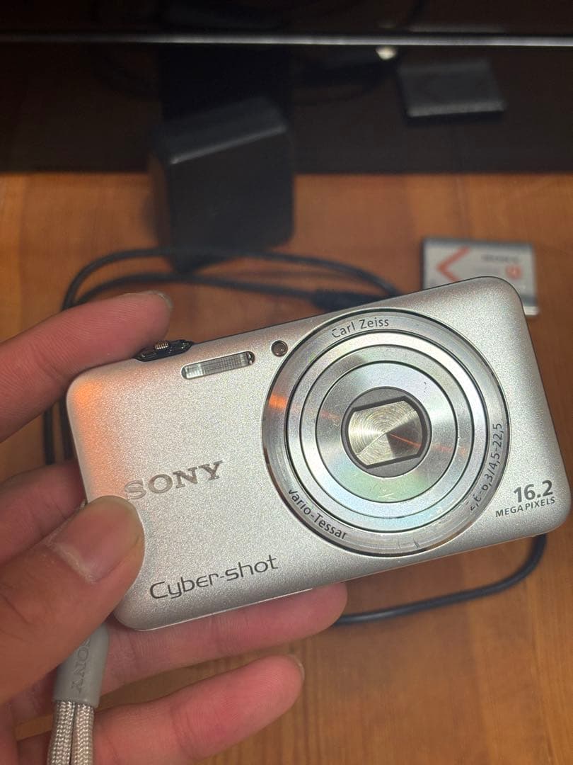 デジタルカメラ SONY Cyber-Shot 16.2MP