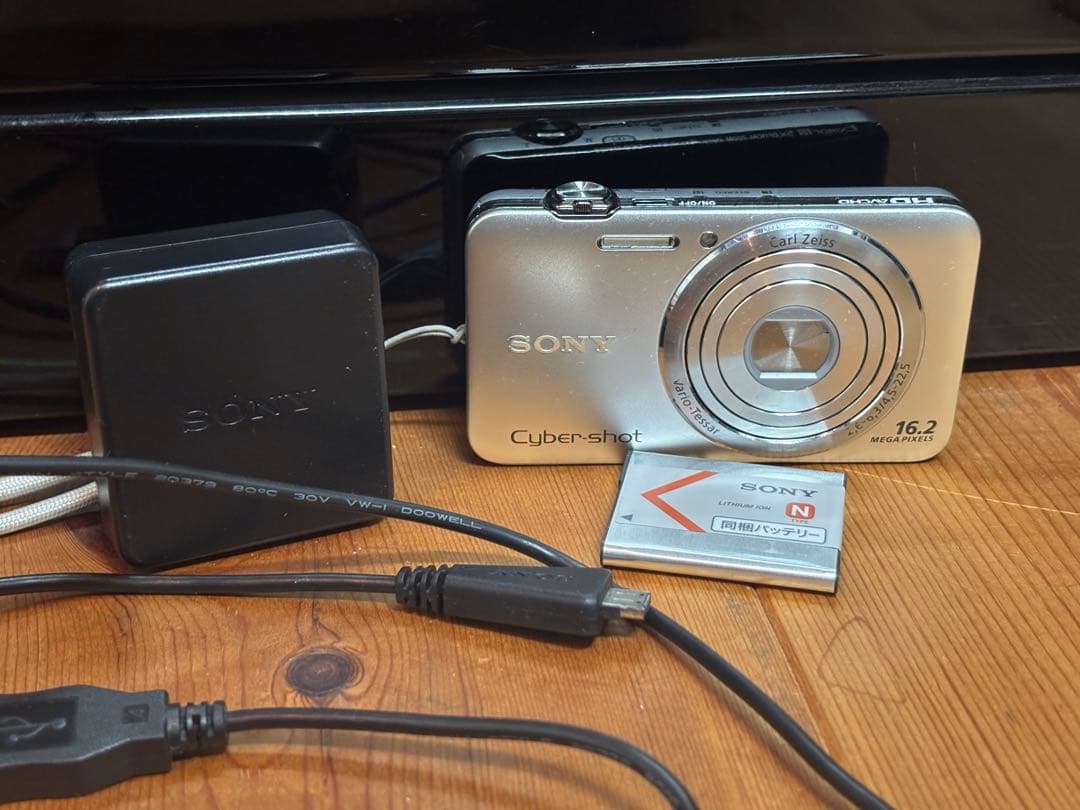 デジタルカメラ SONY Cyber-Shot 16.2MP