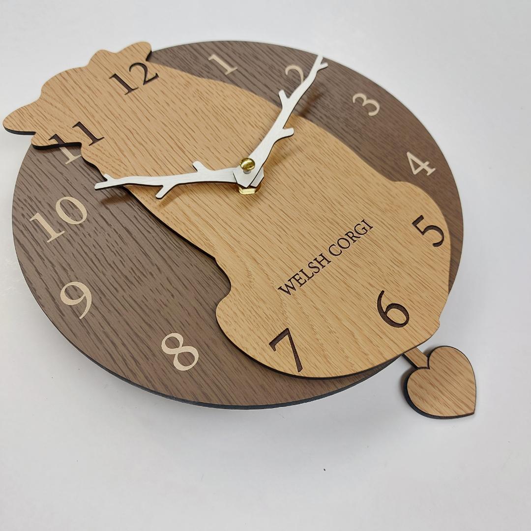 【期間限定値下げ】名入れ　しっぽ 振り子・はみ出し掛時計 コーギー