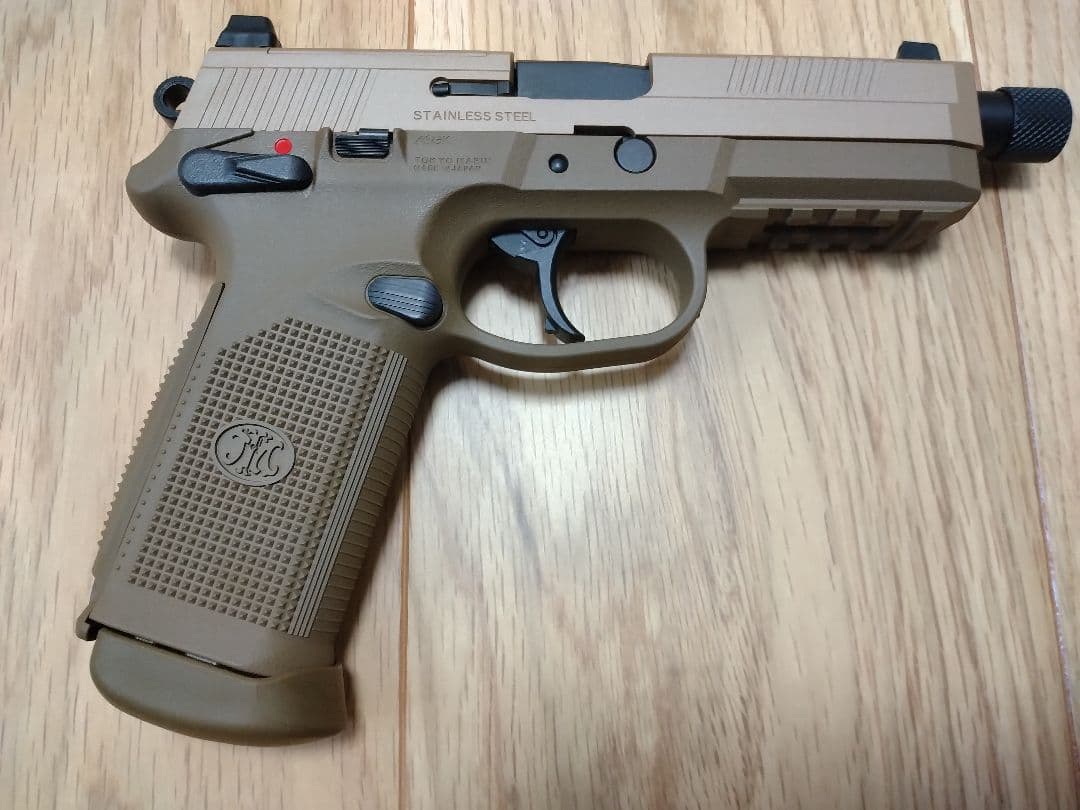 東京マルイ　ガスブローバックガン　FNX-45 TACTICAL(タンカラー)