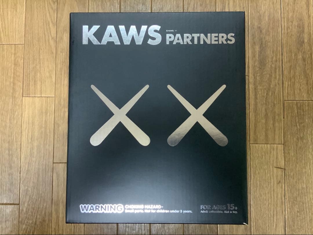 KAWS オリジナルフェイク フィギュア KAWS PARTNERS