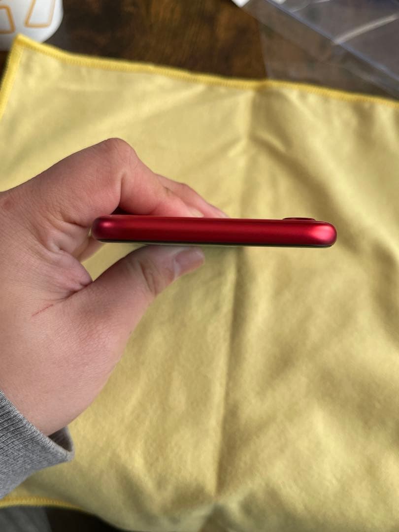 ‼️美品‼️ iPhone SE2 第2世代 128GB レッド ①