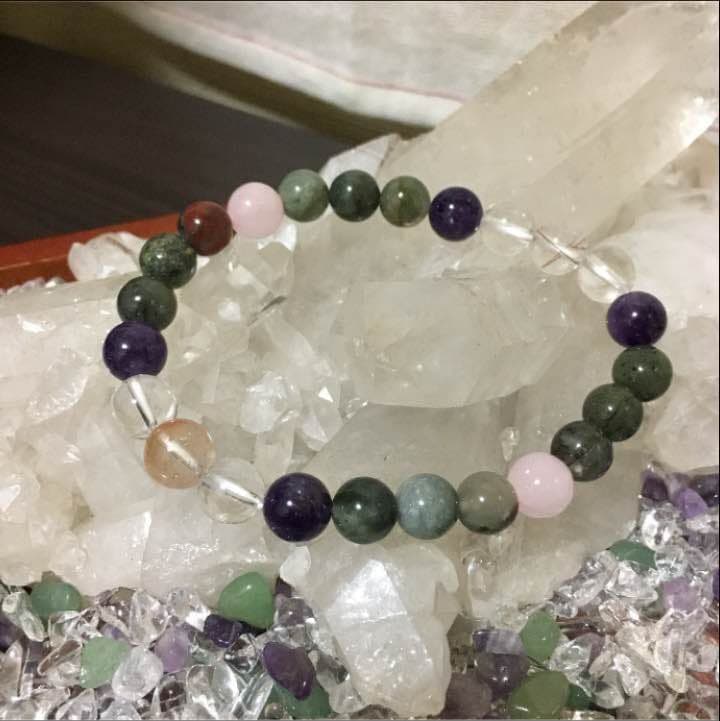 家庭の問題に！ パワーストーンブレス