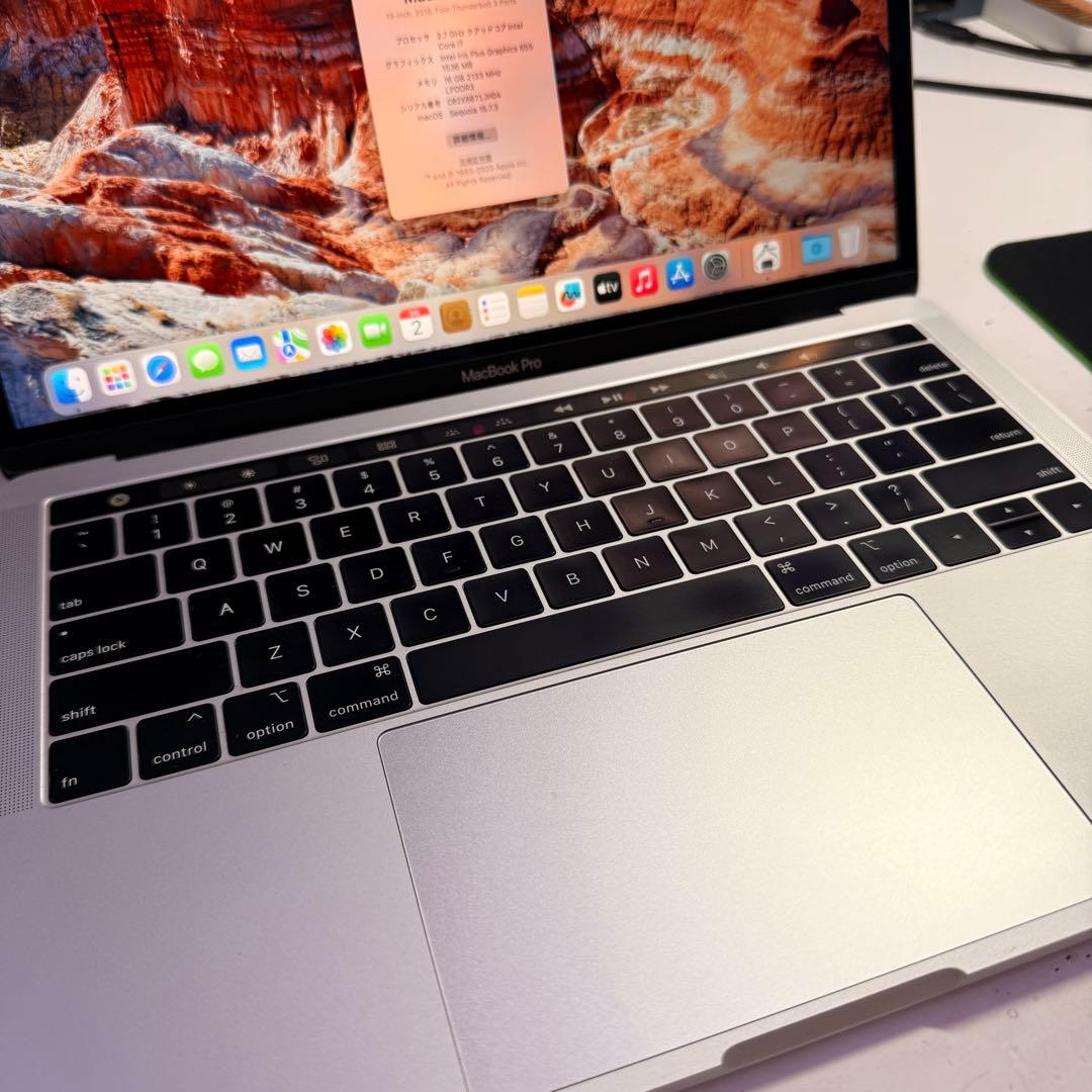 Apple MacBookPro i7搭載16GB/256GB極美品