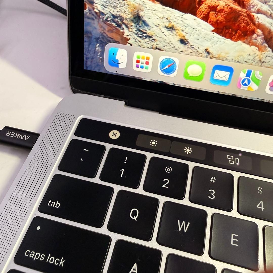 Apple MacBookPro i7搭載16GB/256GB極美品