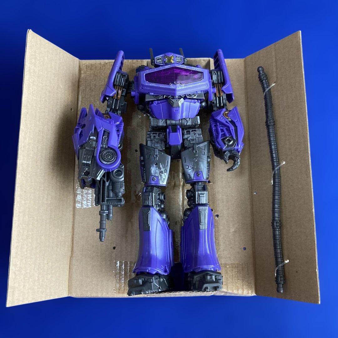 SS-130 ショックウェーブ　トランスフォーマー　スタジオシリーズ