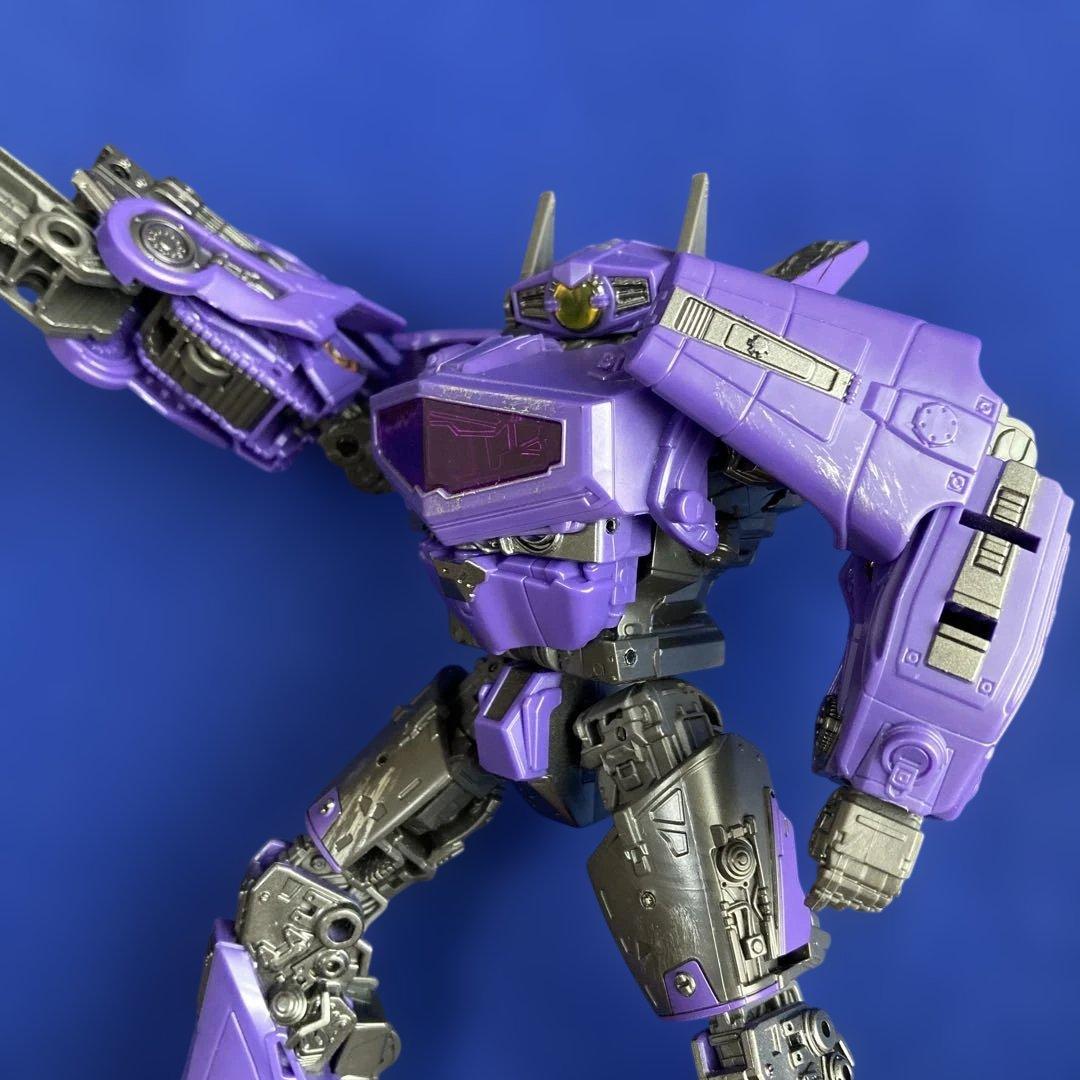 SS-130 ショックウェーブ　トランスフォーマー　スタジオシリーズ