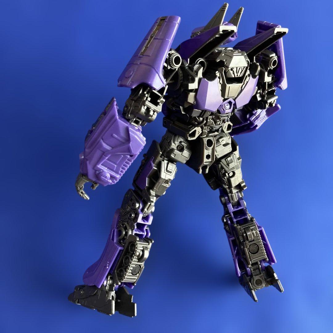 SS-130 ショックウェーブ　トランスフォーマー　スタジオシリーズ