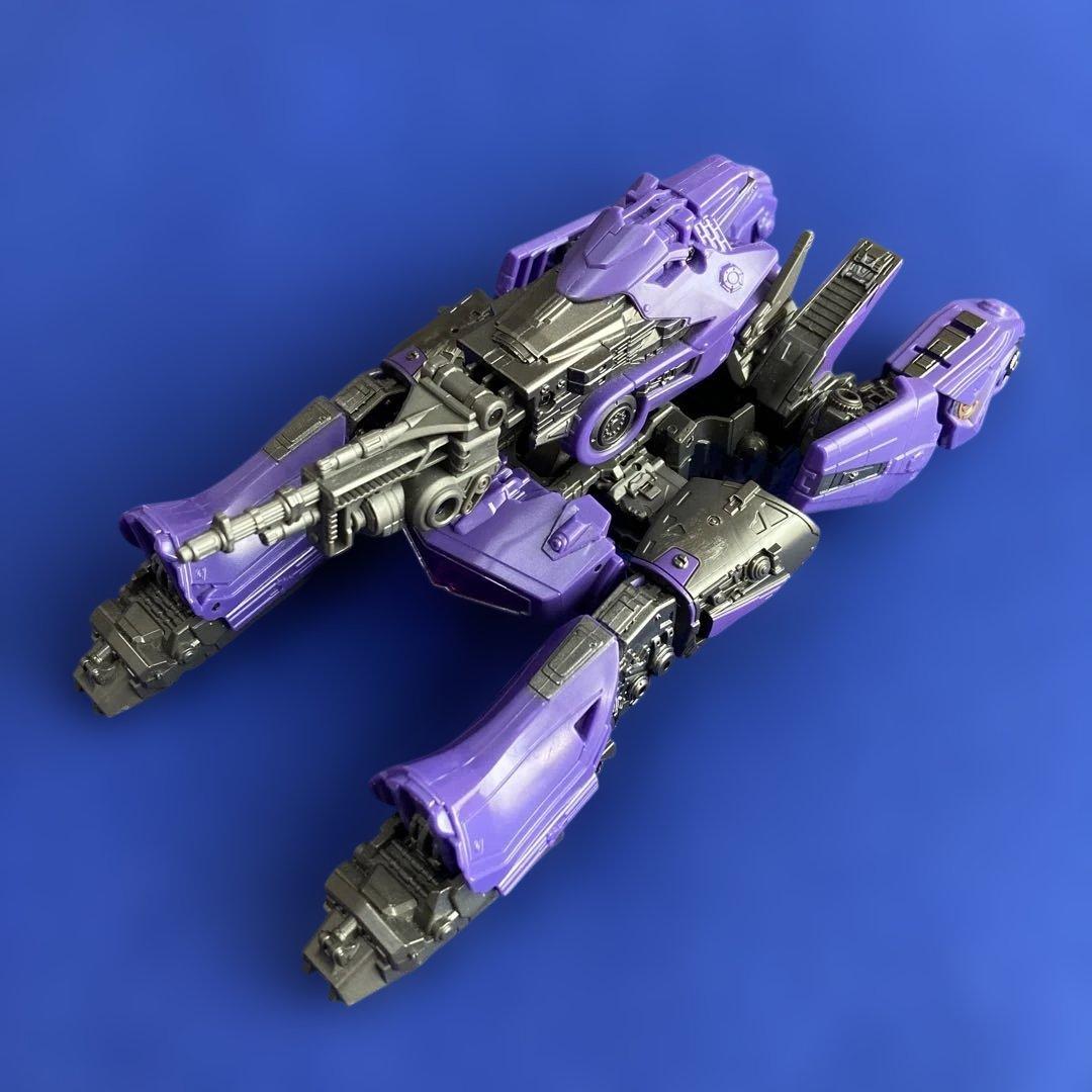 SS-130 ショックウェーブ　トランスフォーマー　スタジオシリーズ