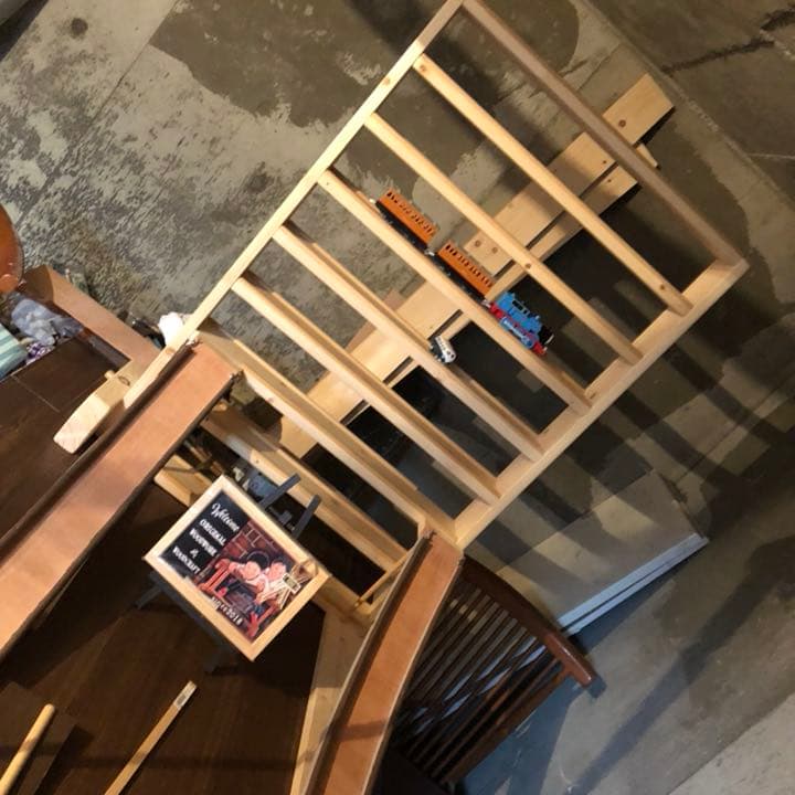 滑り台付きトミカ収納棚