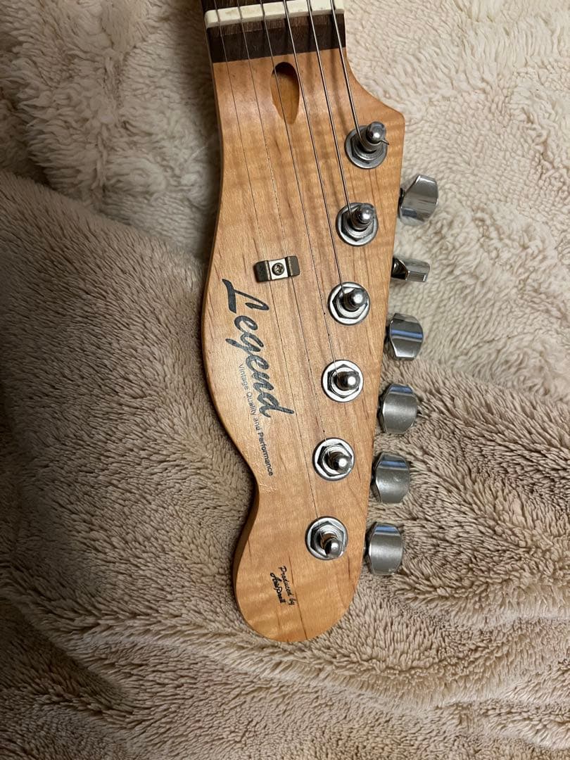 ア*ロ様 Legend エレキギター レッド 現状渡し ギター本体のみ