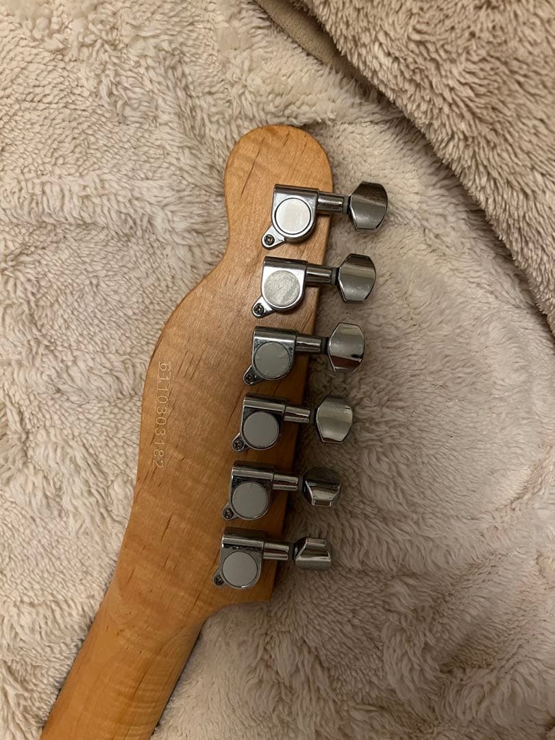 ア*ロ様 Legend エレキギター レッド 現状渡し ギター本体のみ