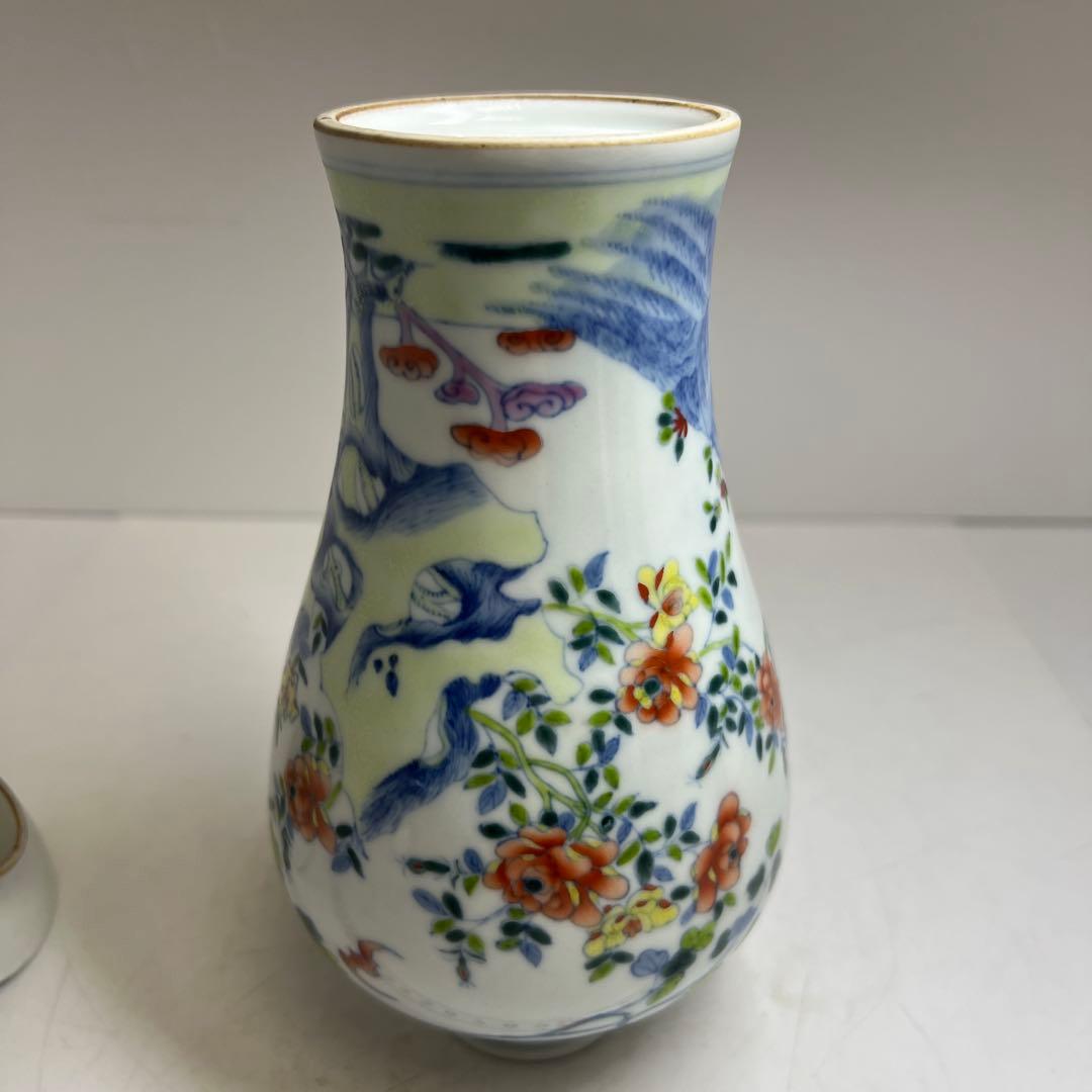 中国美術　大明成化年製　粉彩蓋付花瓶　木箱付　高さ約23㎝　東Y8-0303①