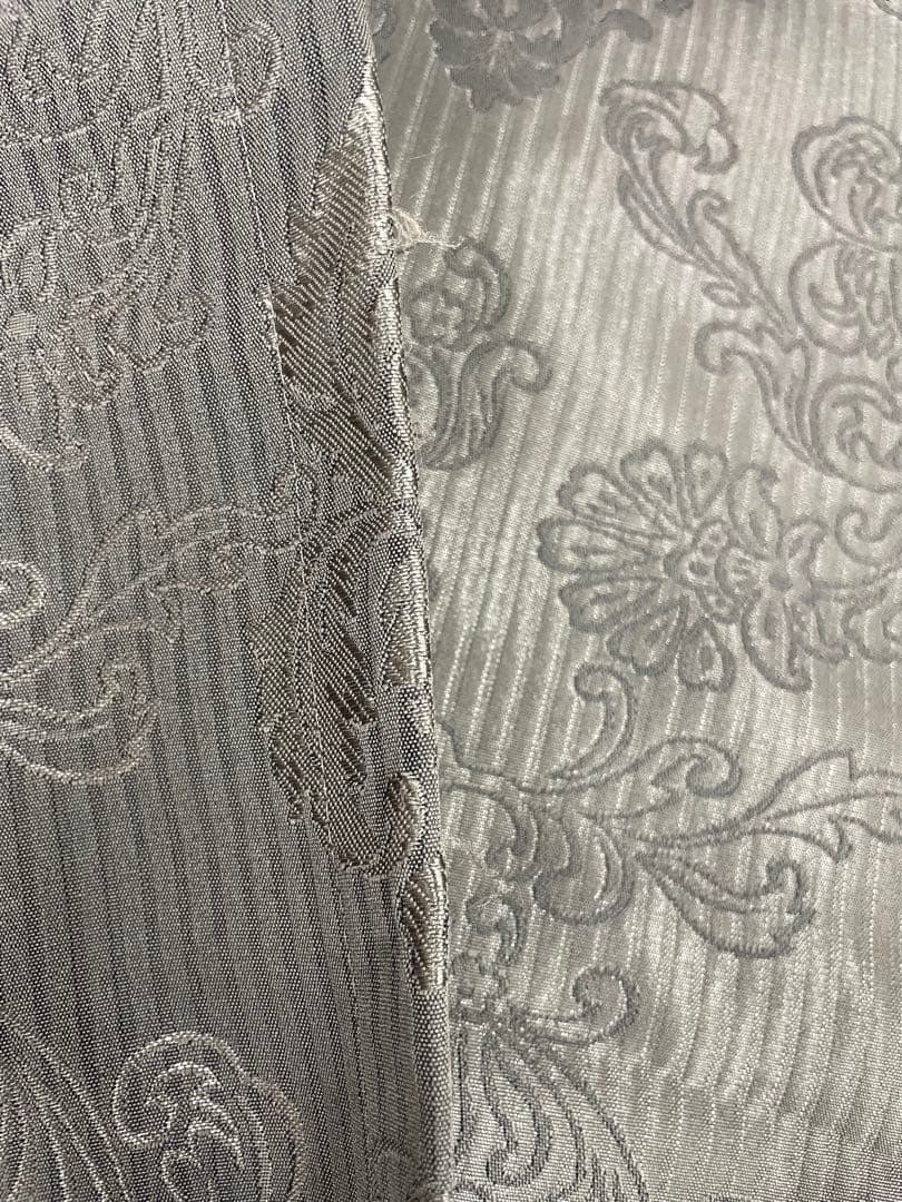 重厚感のあるカーテン