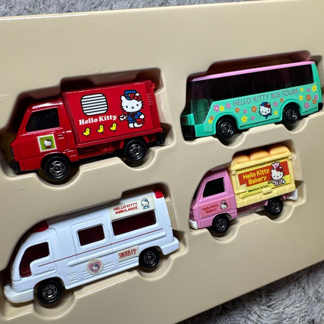 【希少】ハローキティ ミニカーセット トミカ