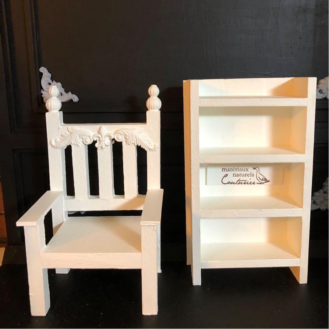 プロフ必読様❤️専用　ブライス専用椅子と、飾り棚の２点セット