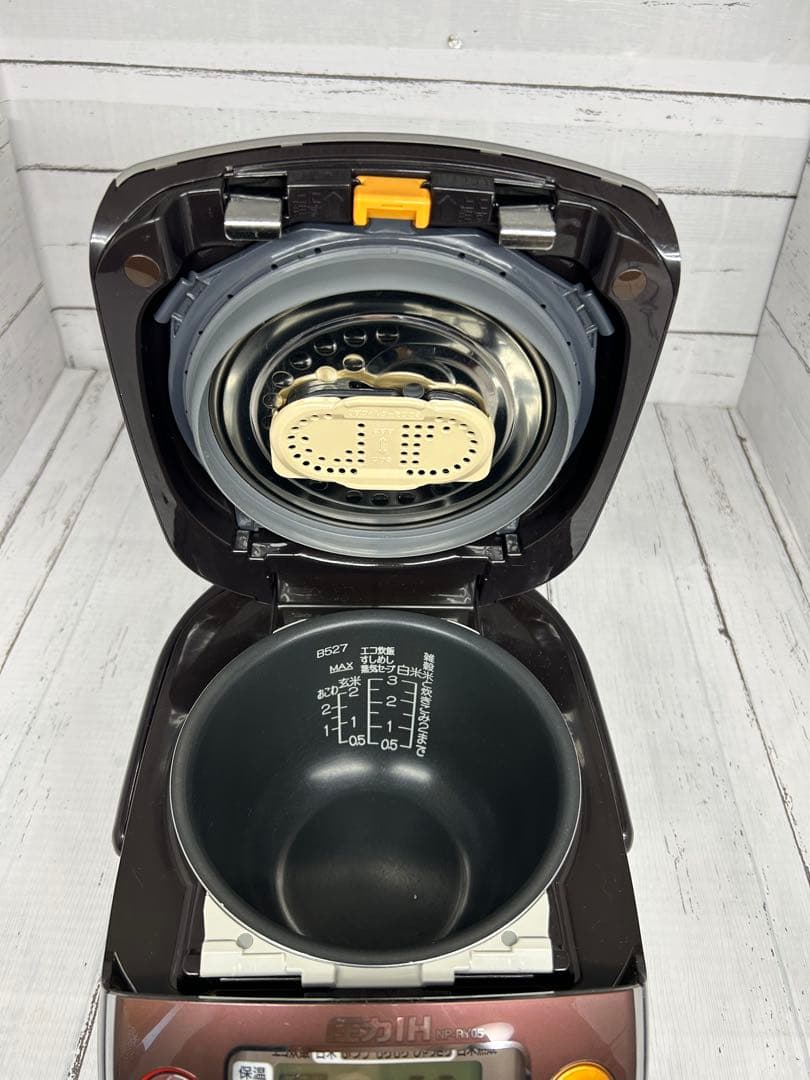 ZOJIRUSHI【炊飯器 2019年製 3合炊きプラチナ厚釜】ブラウン